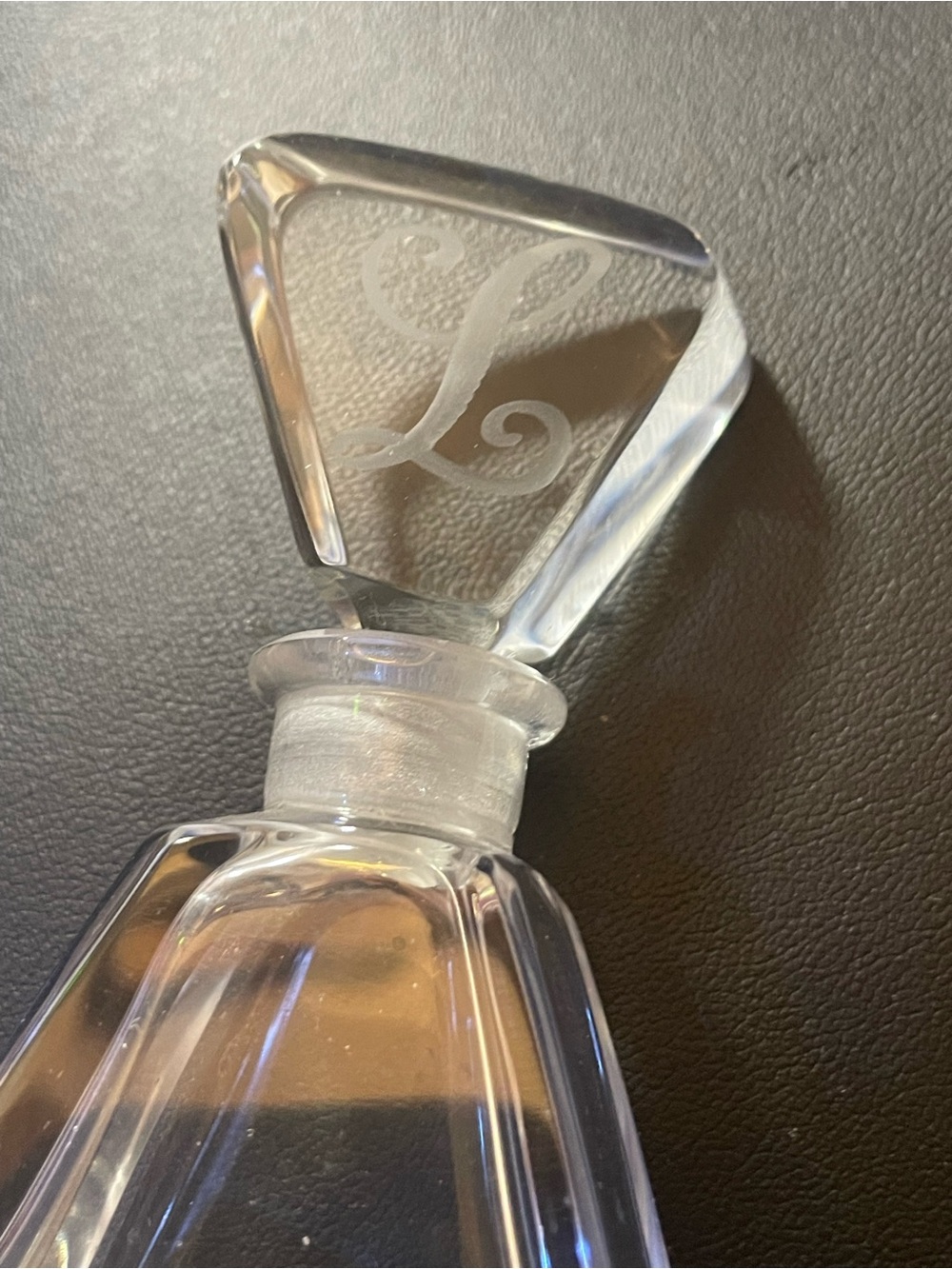 Crystal Glass Decanter with Etched 'L' Accent - Clear